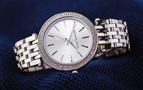Soutěž o luxusní dámské hodinky Michael Kors