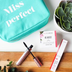Soutěž o taštičku myClarins a řasenku Clarins