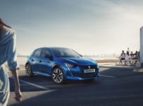 Soutěž o Auto roku 2020 Peugeot 208 na dva týdny