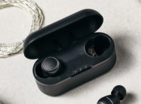 Soutěž o sluchátka Panasonic RZ-S300WE-K