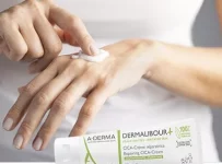 Vyhrajte 3x SOS péči A-DERMA DERMALIBOUR