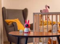 Soutěž o růžovou dětskou chůvičku Tesla Smart Camera Baby